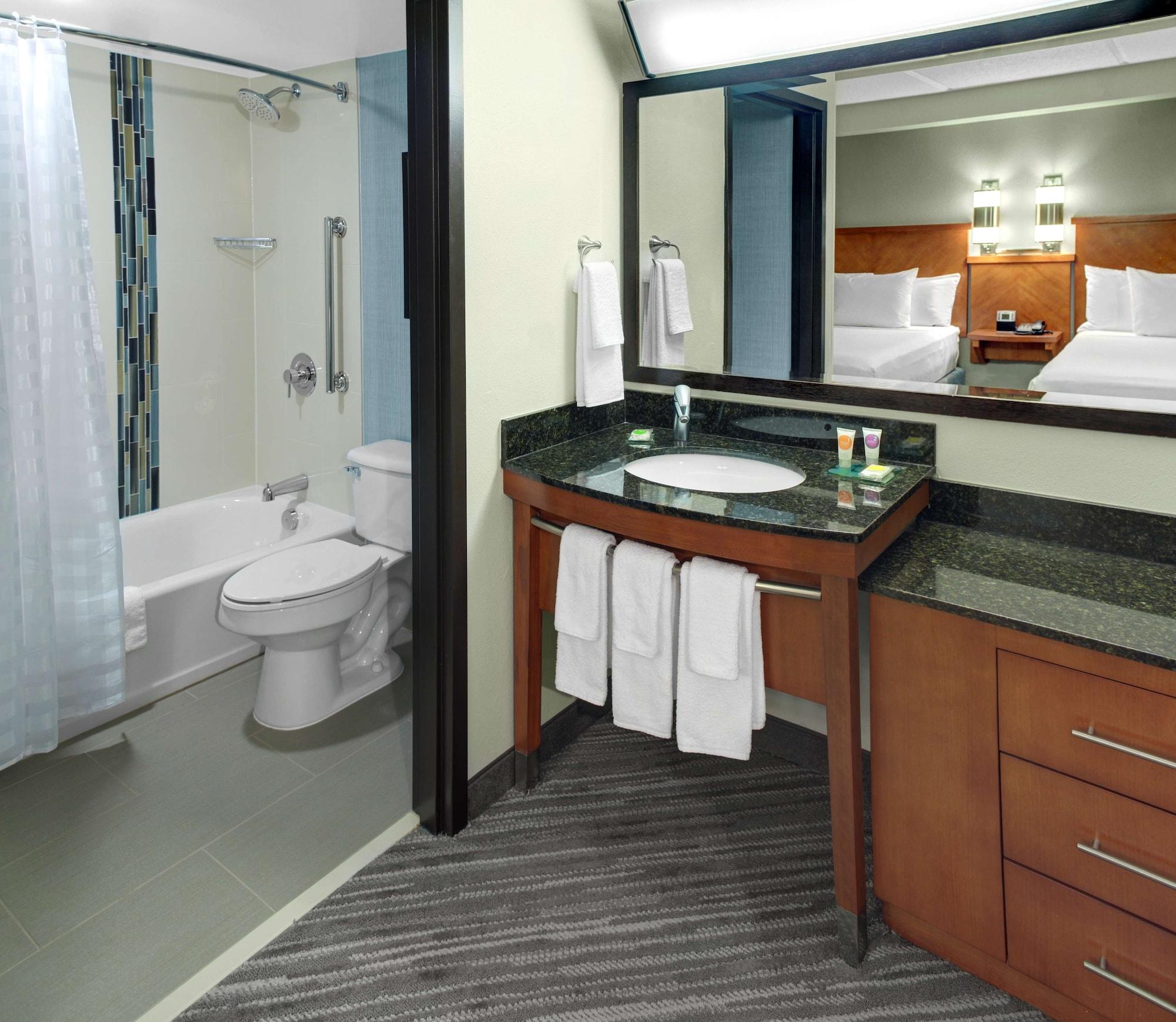 Hyatt Place Louisville-East Exterior photo