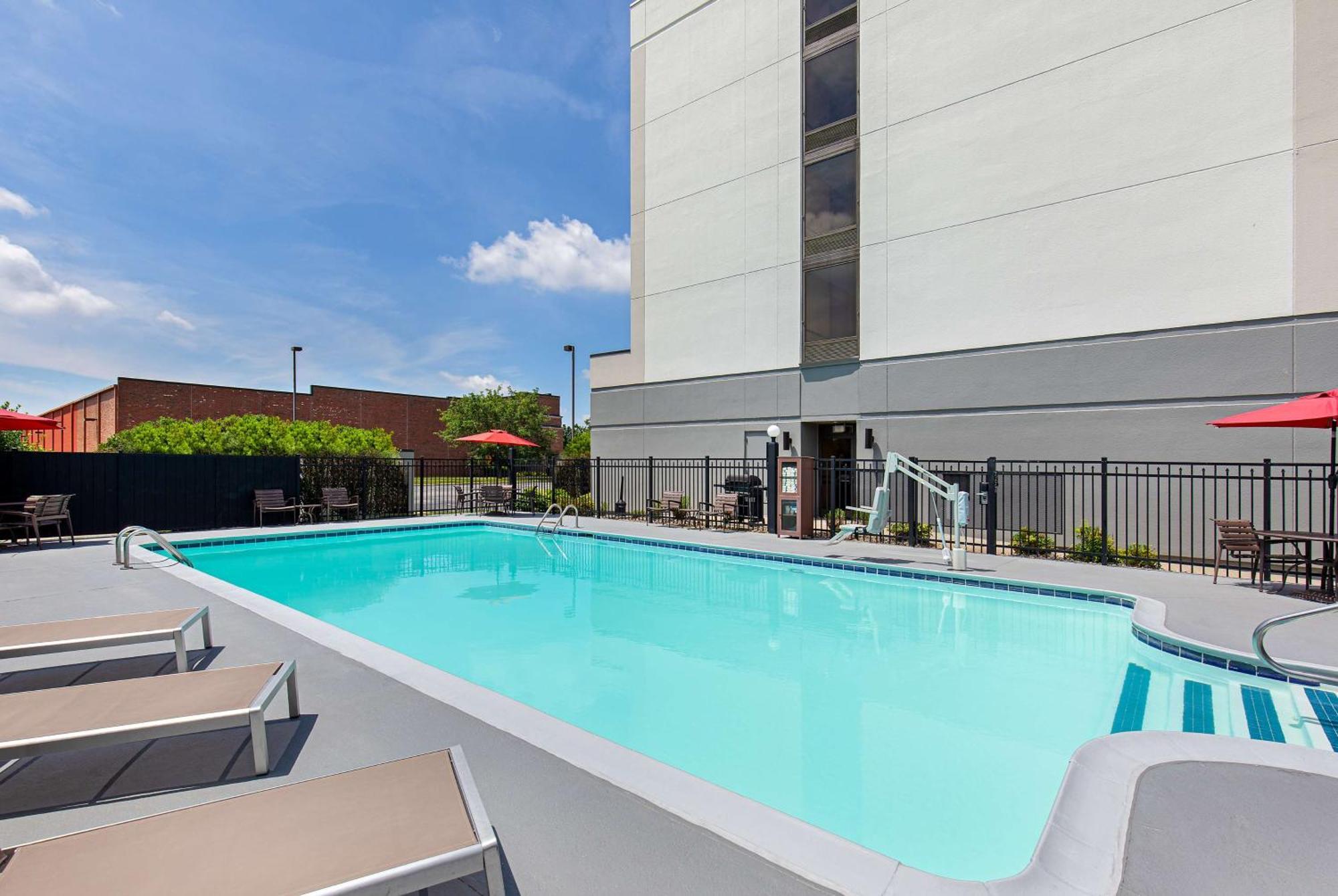 Hyatt Place Louisville-East Exterior photo