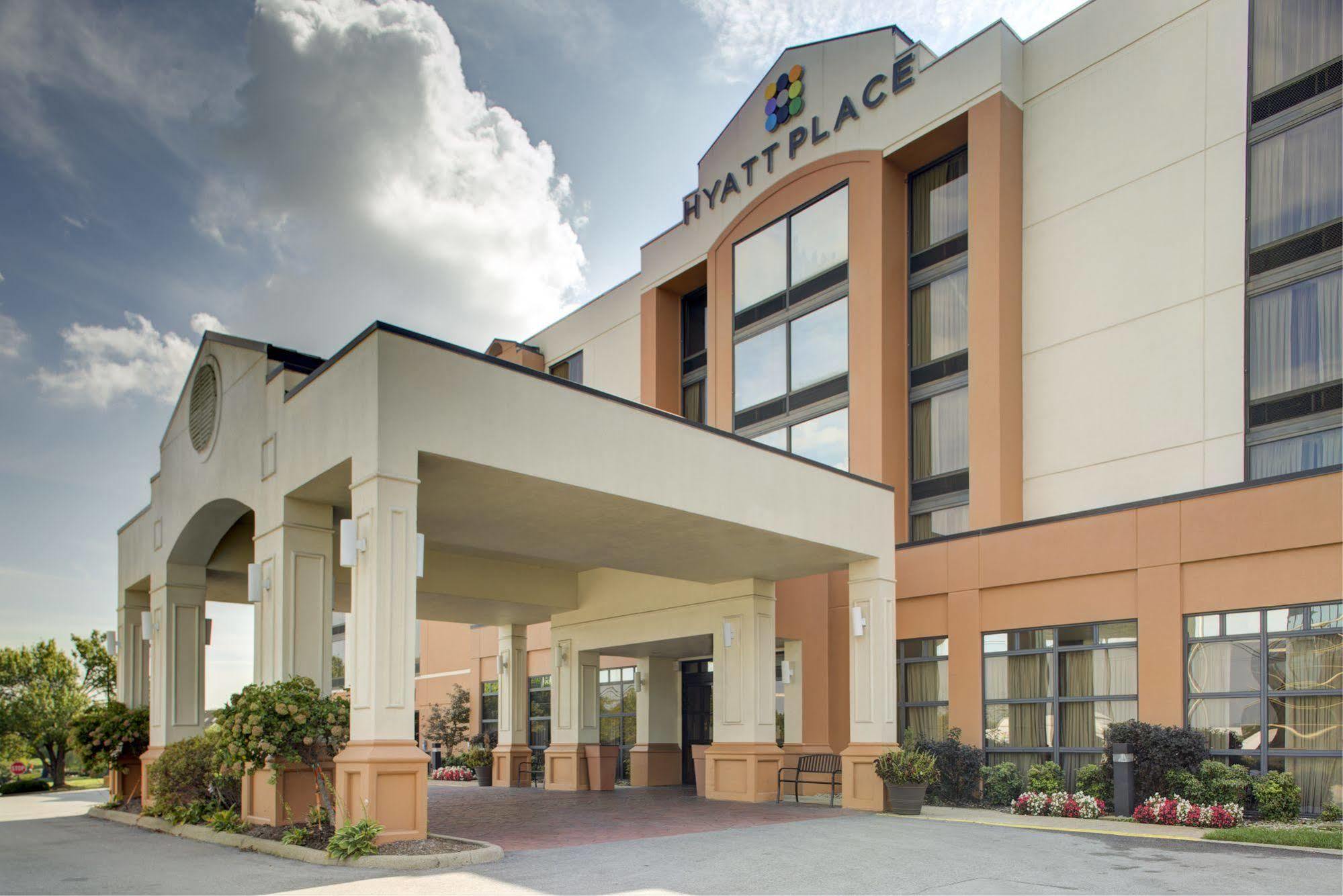 Hyatt Place Louisville-East Exterior photo